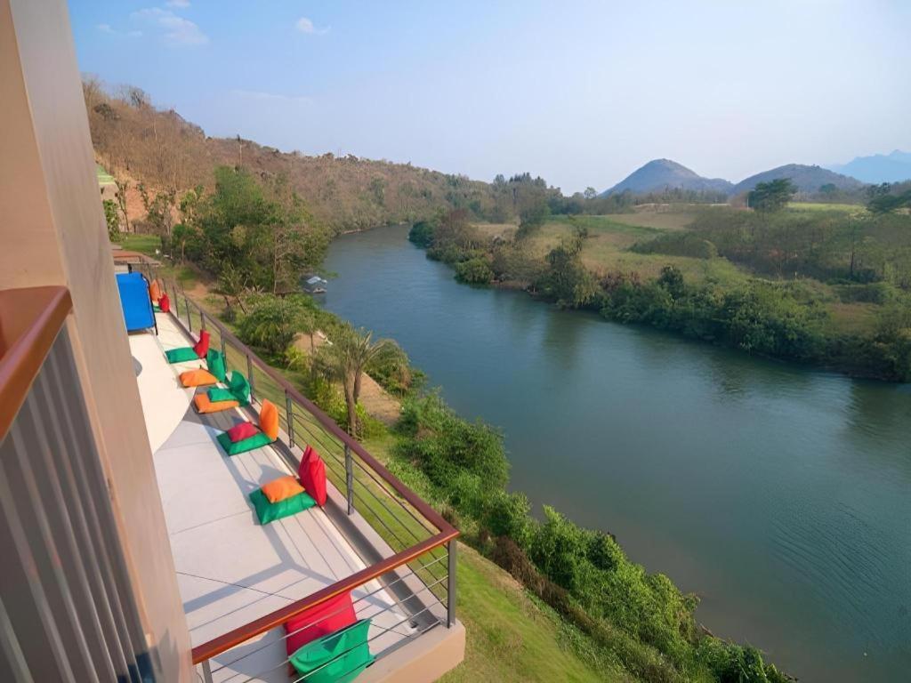 River Kwai Village Hotel Ban Kaeng Raboet Dış mekan fotoğraf