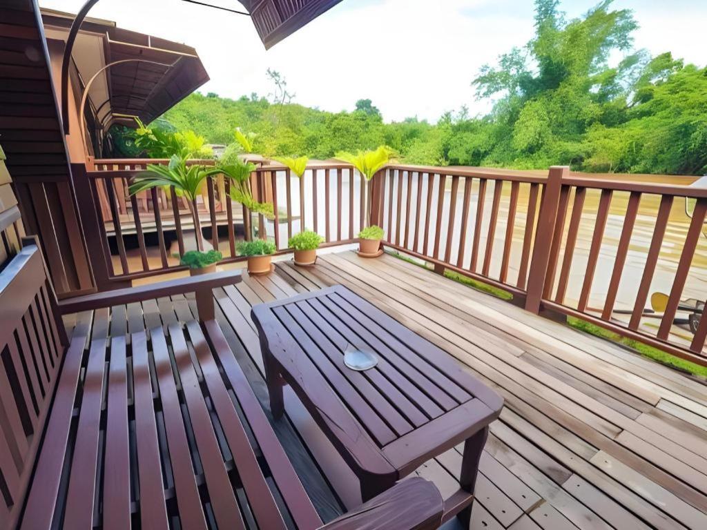 River Kwai Village Hotel Ban Kaeng Raboet Dış mekan fotoğraf